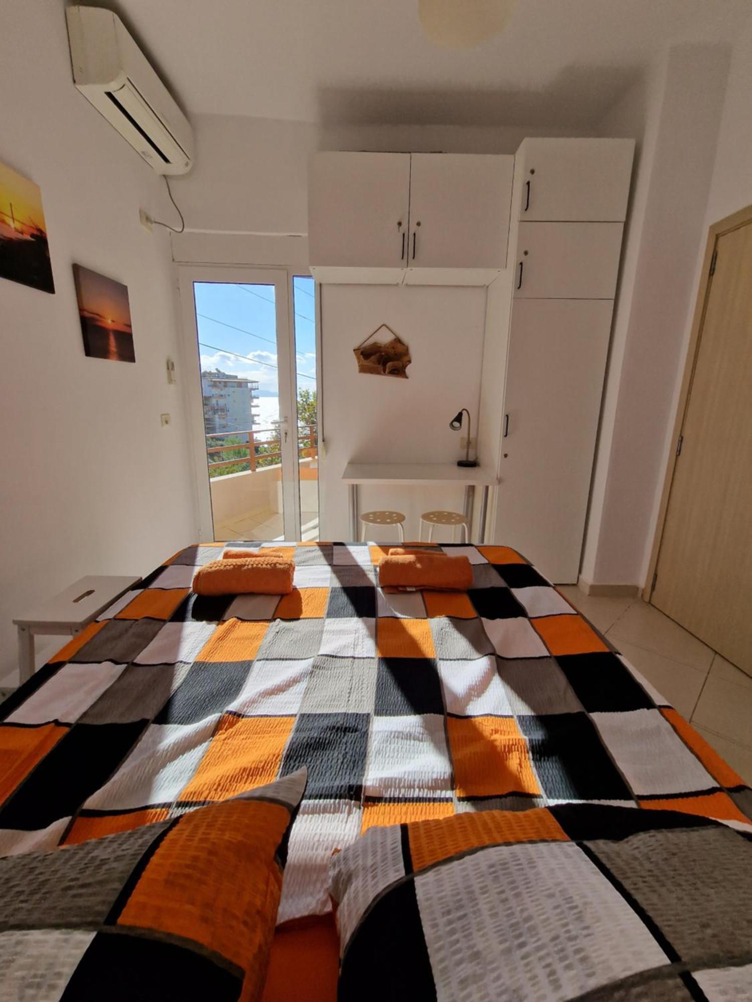 Orange Corner Apartment Sarandë Exterior foto